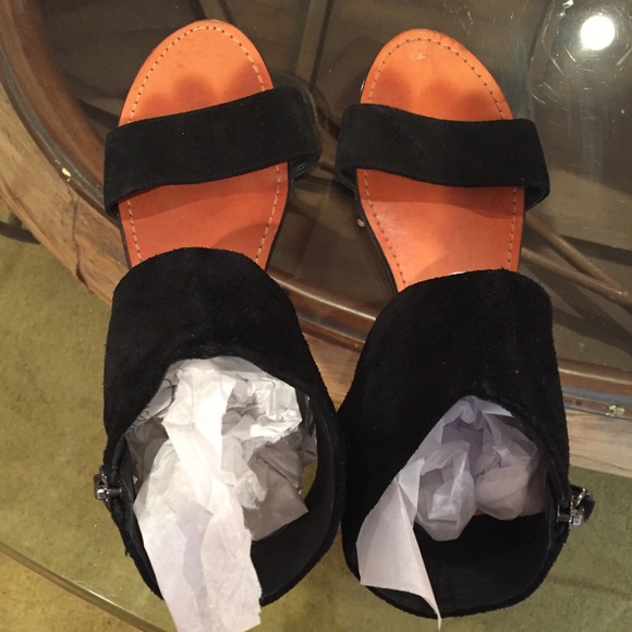 Vince Camuto Shoes - Vince Camuto Sandals Size 8